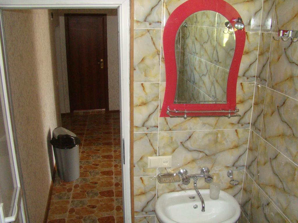 Guest House Tavaduri Mestia Exterior foto