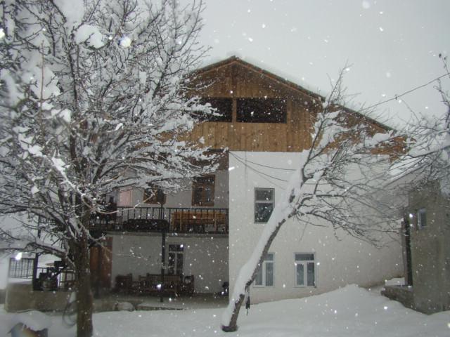 Guest House Tavaduri Mestia Exterior foto