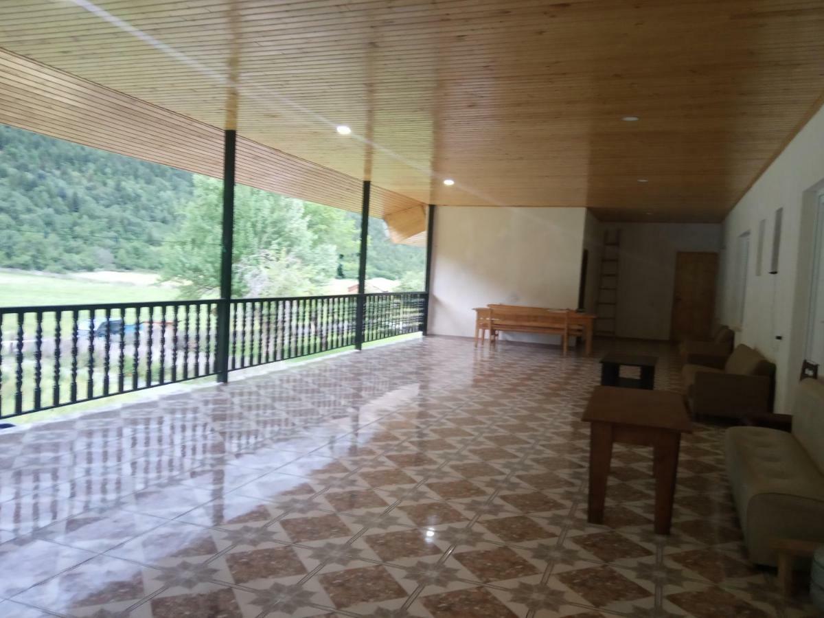 Guest House Tavaduri Mestia Exterior foto